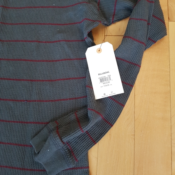 3 NEW Billabong long sleeve tops - Picture 3 of 4